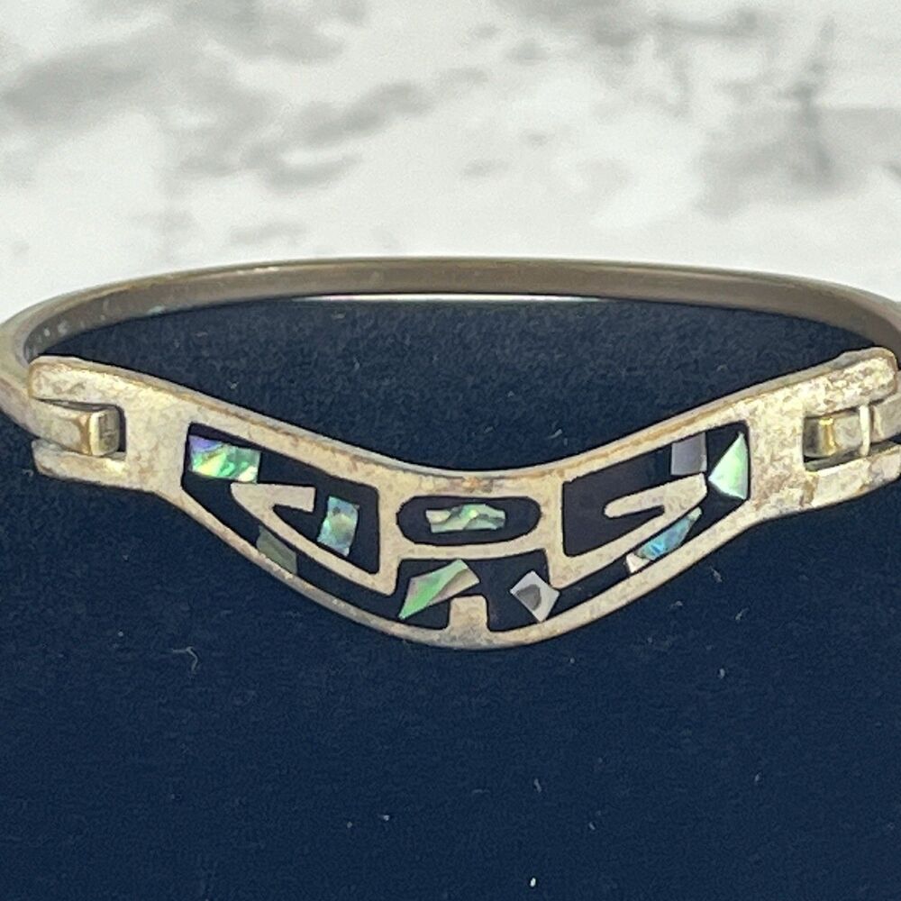 Vintage Mexican Alpaca Silver Tone Oval Hinged Bracelet Black Enamel Abalone